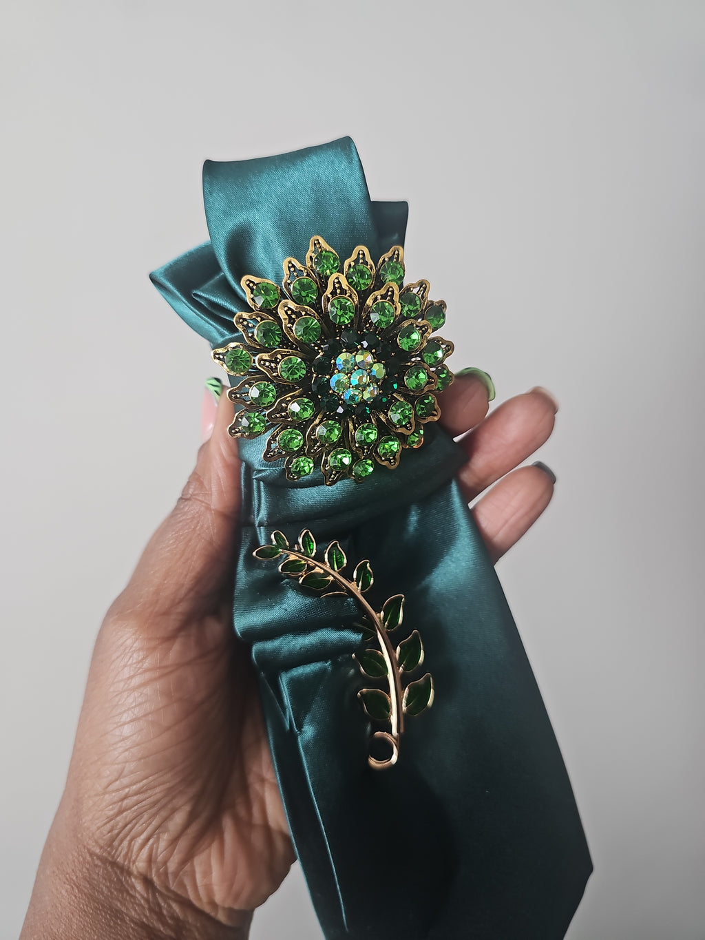 Emerald Luxe Bloom Statement Tie