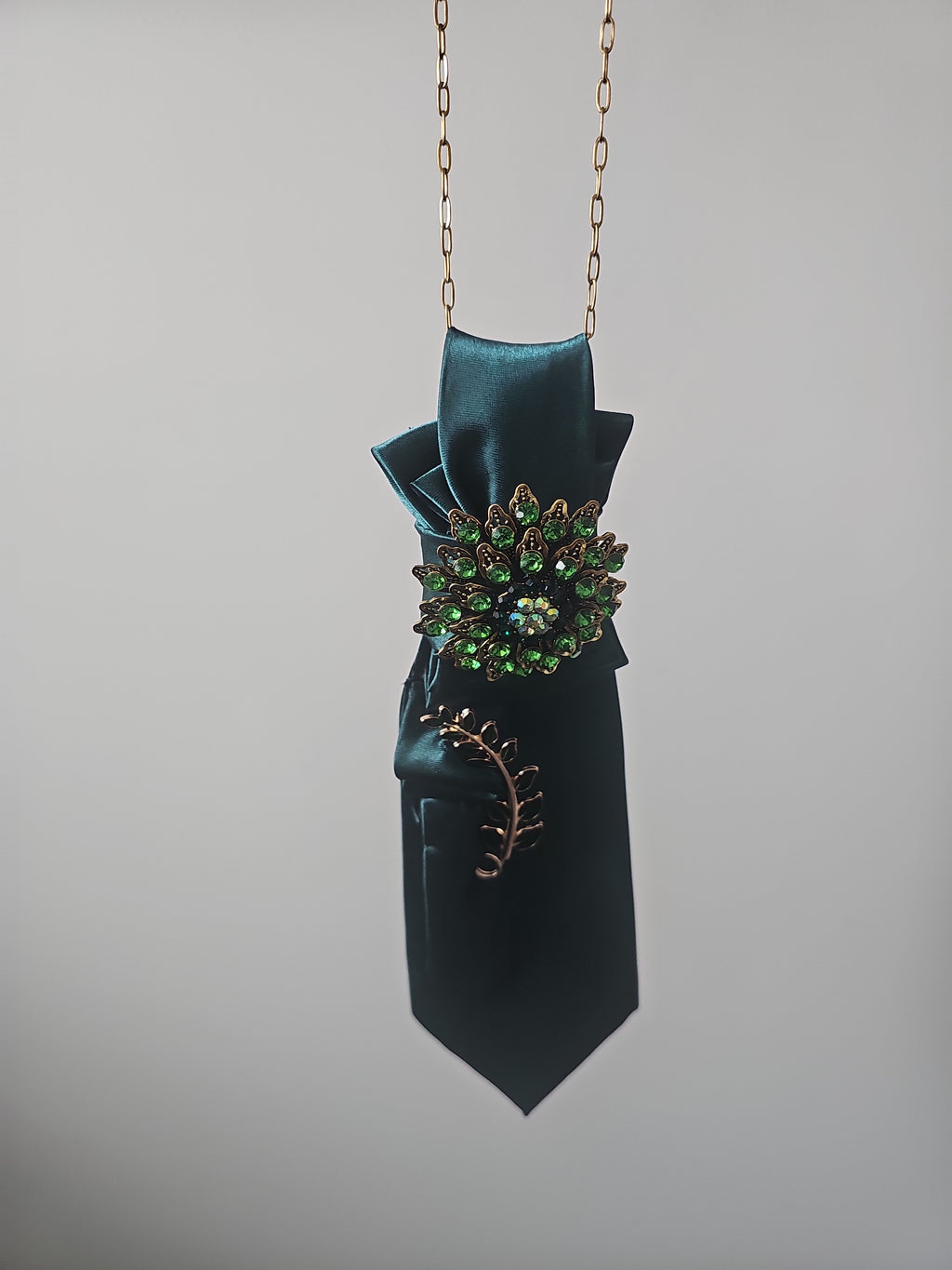Emerald Luxe Bloom Statement Tie