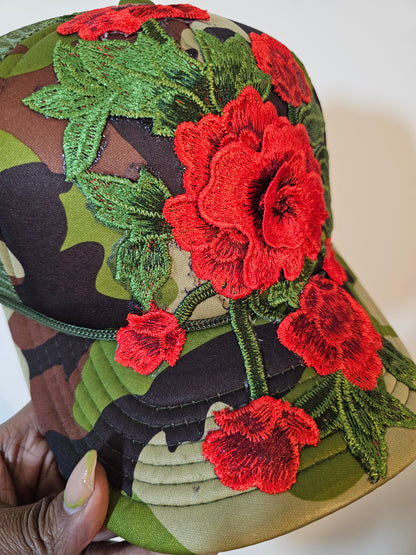 Camouflage Rose 🌹 Trucker